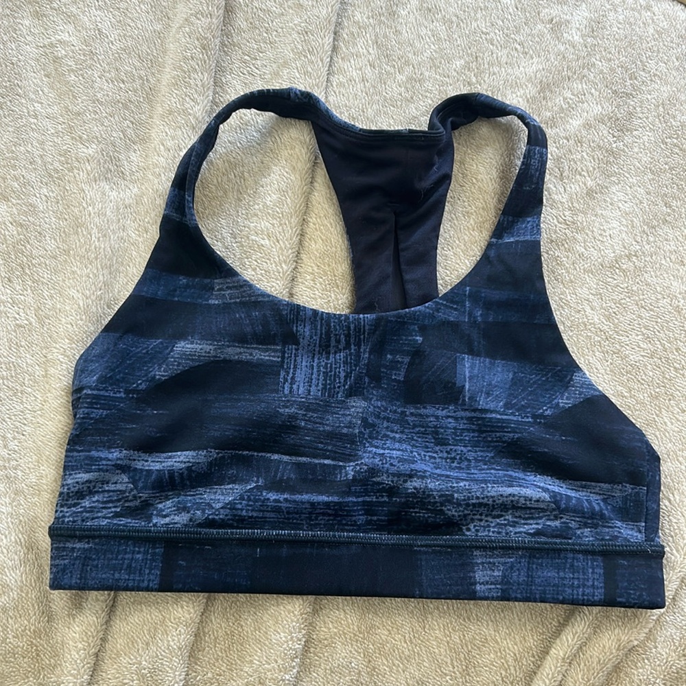 Blue pattern lululemon bra size 6